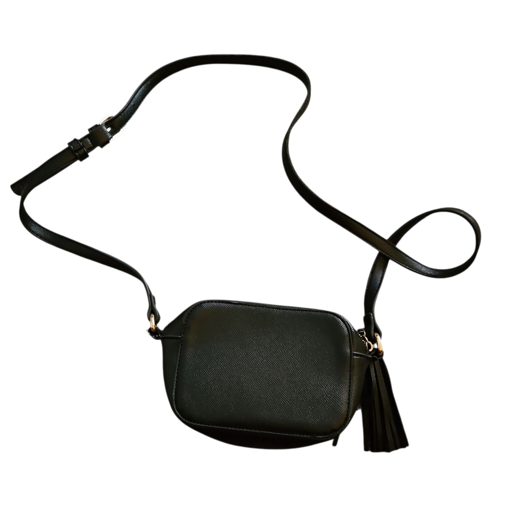 Old Navy Black Crossbody Bag with Modern Design